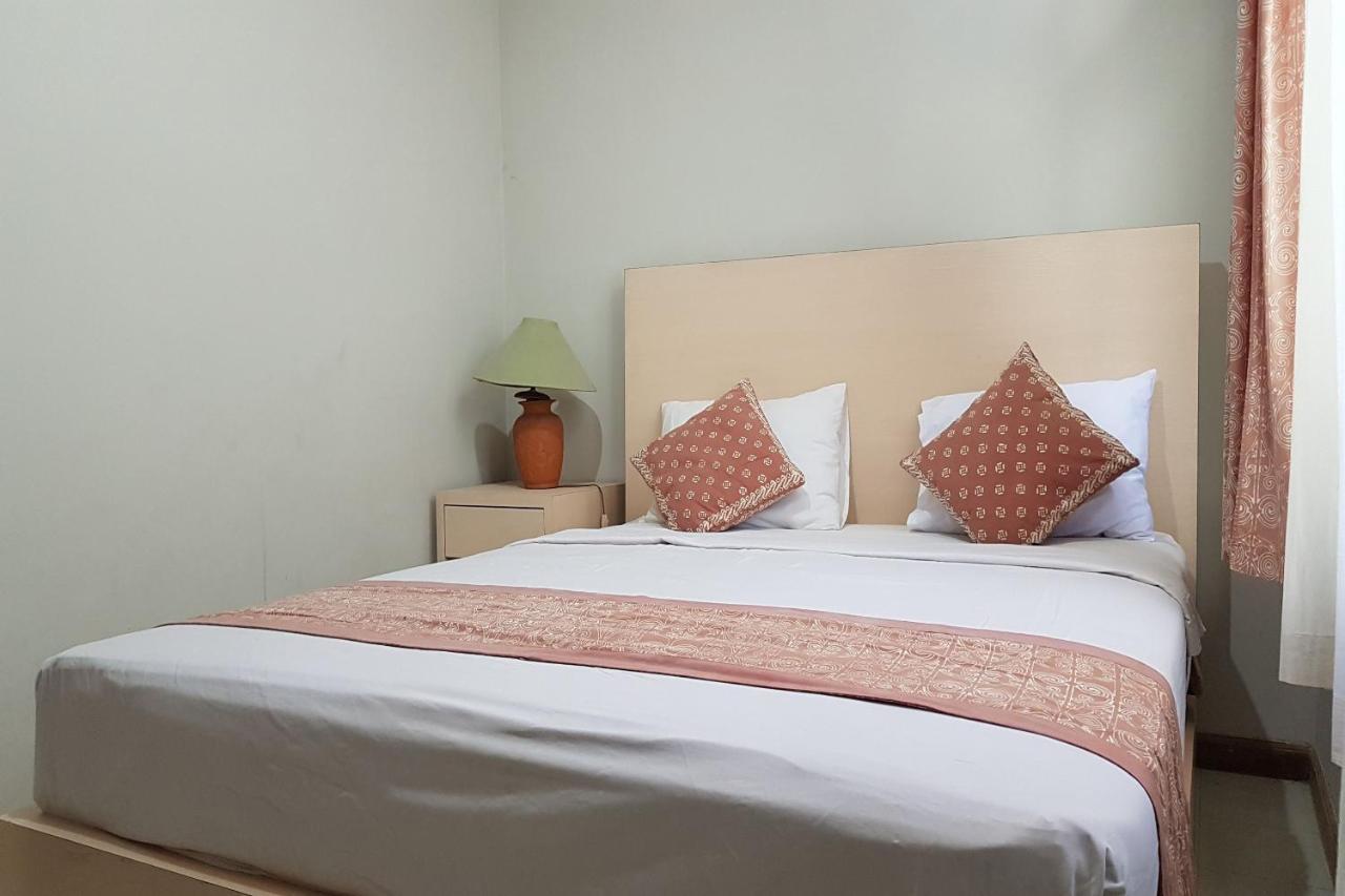 Oyo 3819 Hotel Winotosastro Yogyakarta Exterior foto